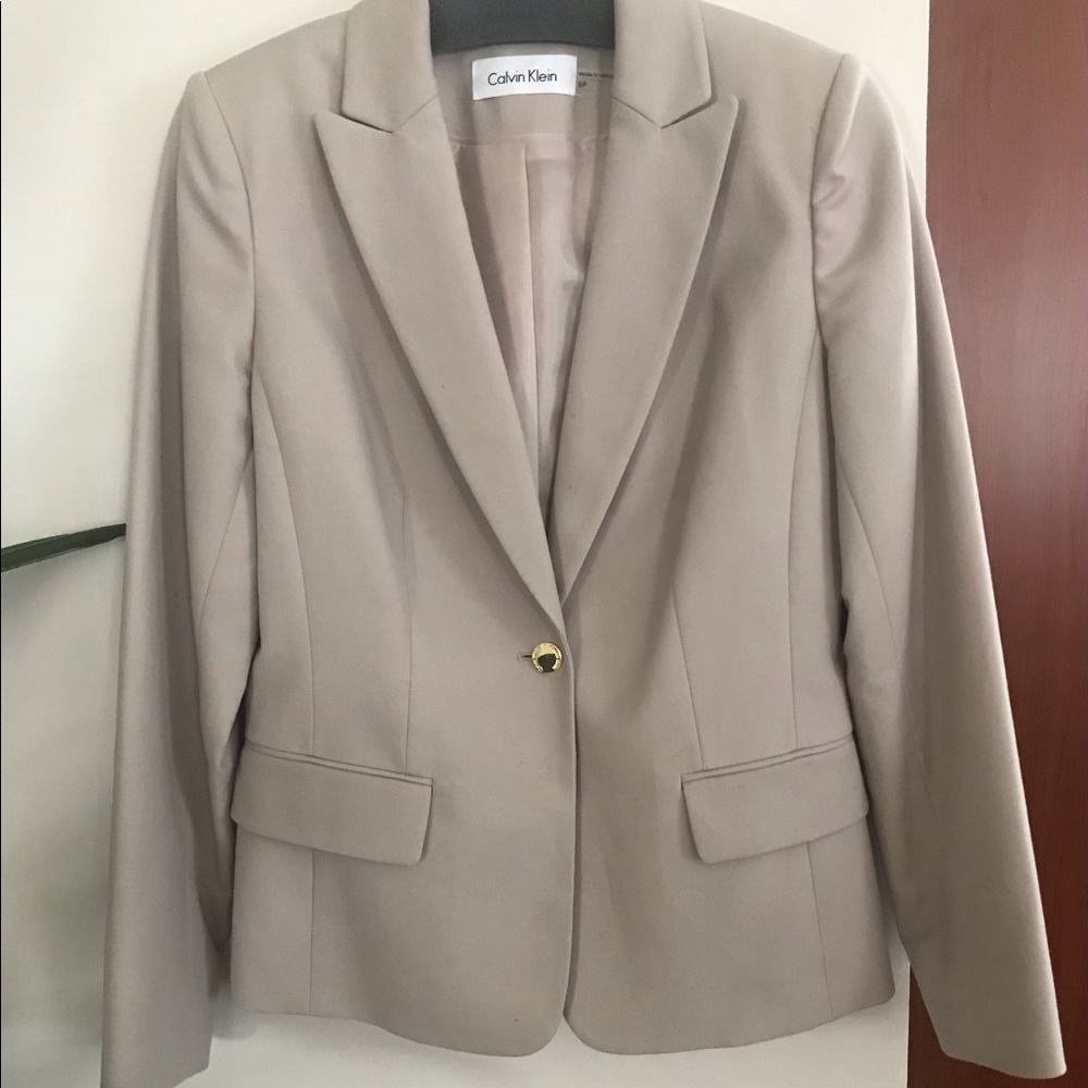 Versatile Calvin Klein Women’s Blazer ! 🔥🔥